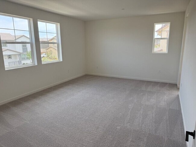 Building Photo - Brand New Desirable One Lake Subdivision -...