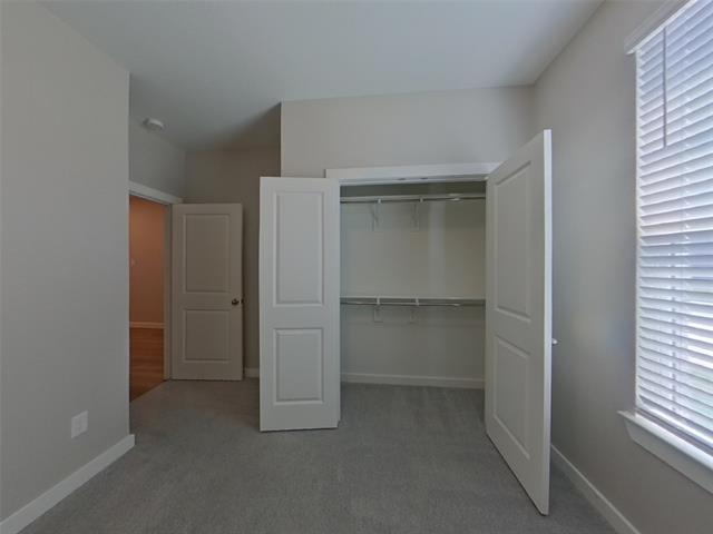 Building Photo - 8009 Calhoun Vly Dr