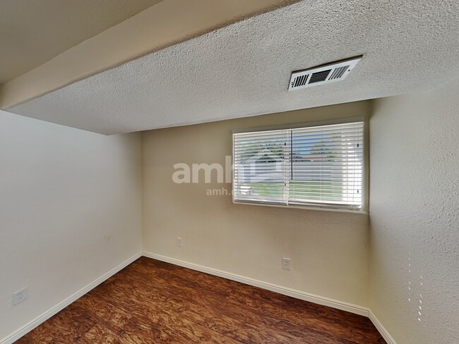 Building Photo - 2362 S 50 E