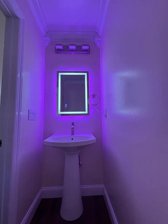 Building Photo - 79 Towers St