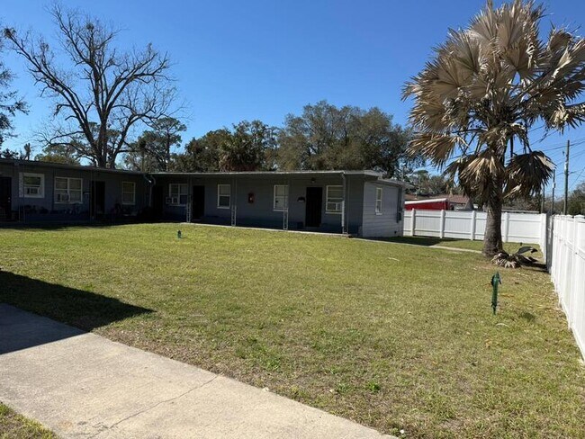 Building Photo - 5222 Lexington Ave