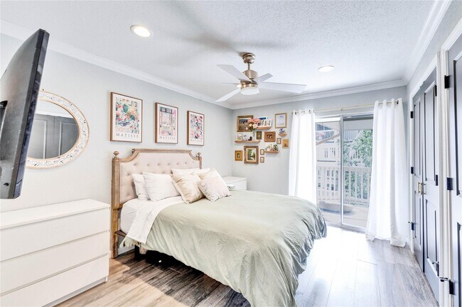 Building Photo - 2450 Wickersham Ln