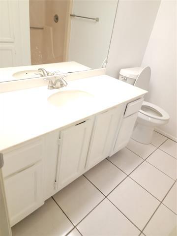 Building Photo - 7155 Fair Oaks Ave