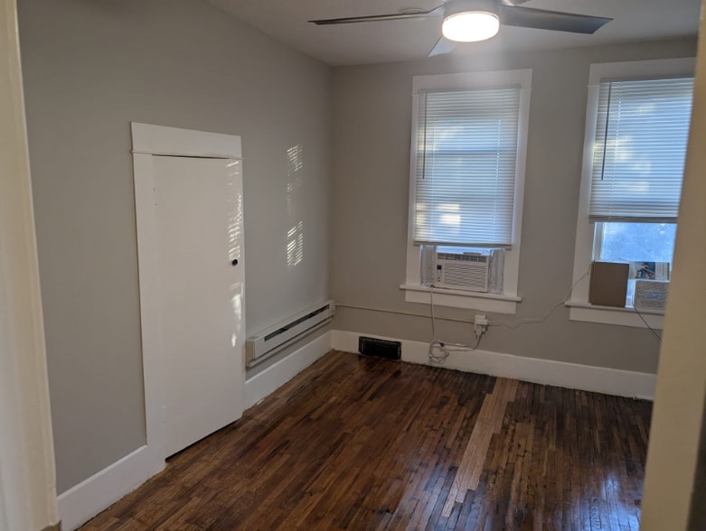 Building Photo - 3827 S 48th St