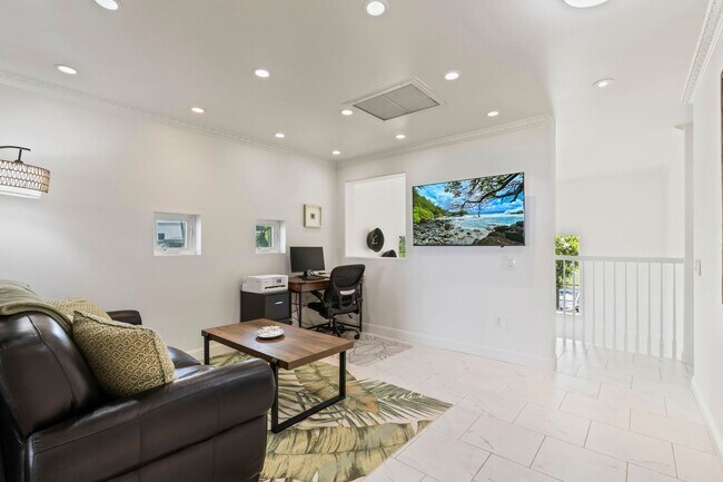 Building Photo - Experience Elevated Island Living in Wailea – Expansive Golf Course and Ocean View Furnished Luxu...