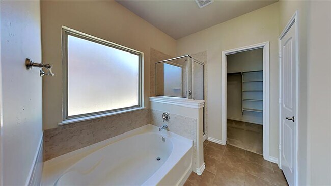 Building Photo - 11004 SW 38th Cir