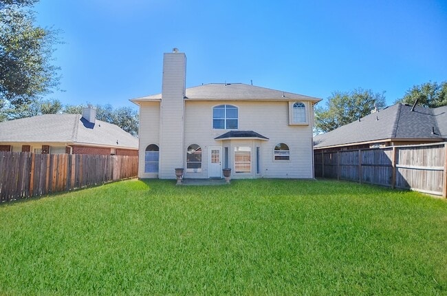 Building Photo - 21210 Woodland Green Dr