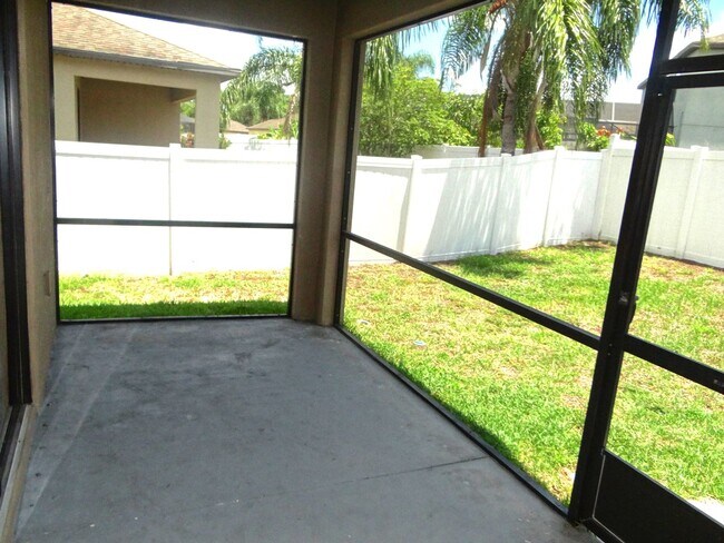 Building Photo - 4 bed, 3ba, 2 car garage home in Summerfield