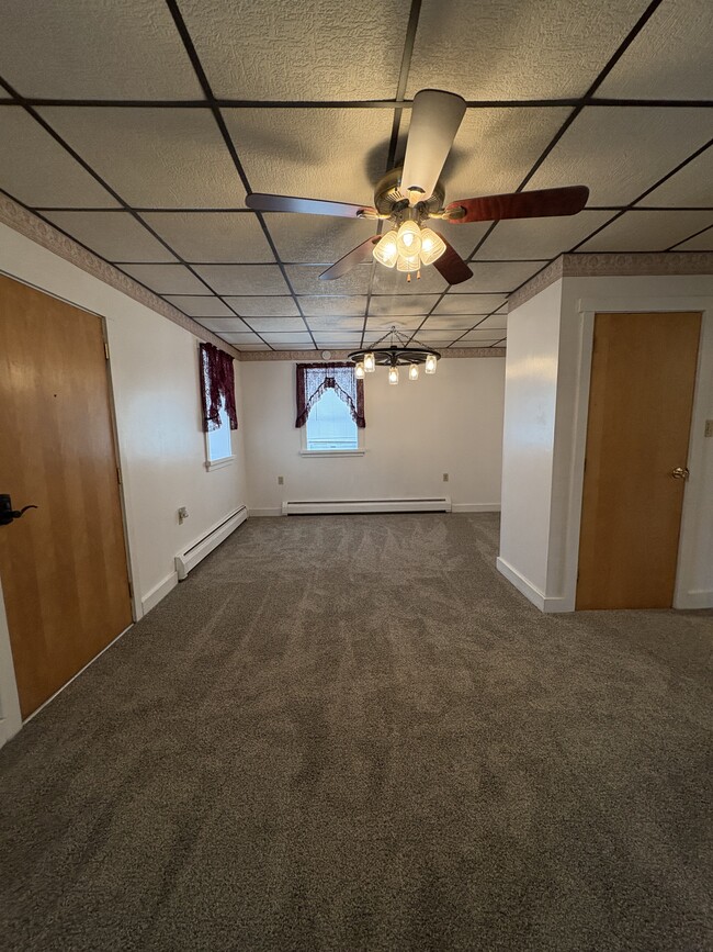 Building Photo - 424 Shakespeare Ave