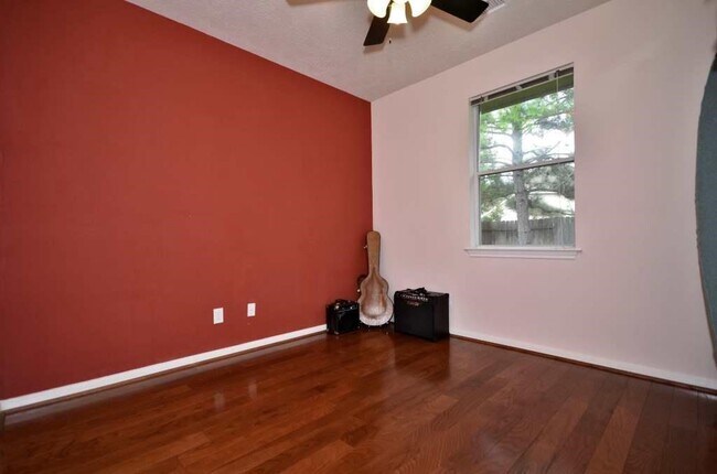 Building Photo - 21114 Albany Park Ln