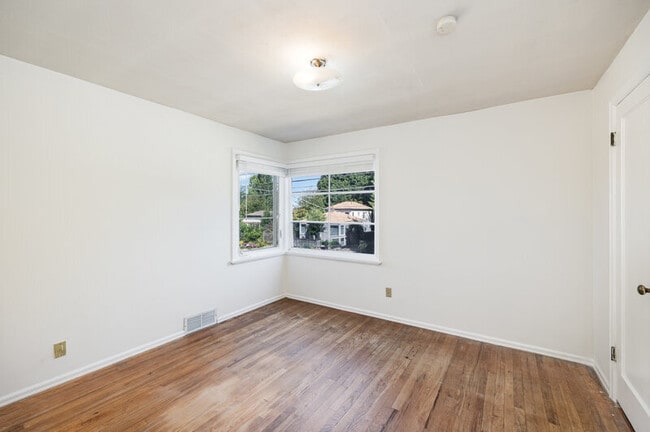 Building Photo - 9125 5th Ave NE