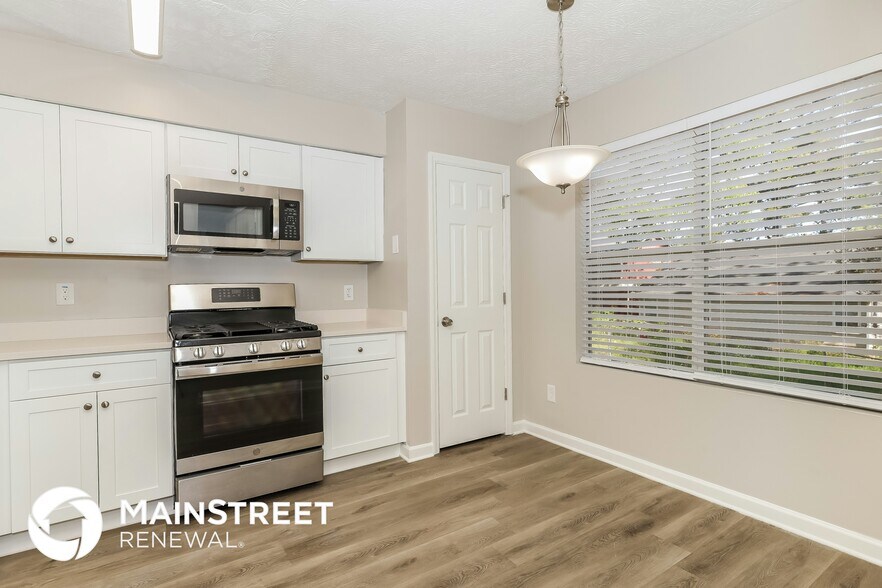 Building Photo - 5541 Panola Pl