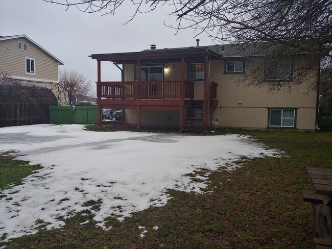 Building Photo - 4111 E Montgomery Ave