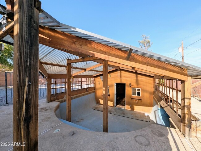 Building Photo - 4019 W San Miguel Ave