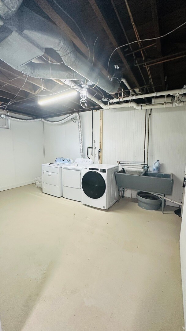 Building Photo - 124 W Crystal Lake Ave