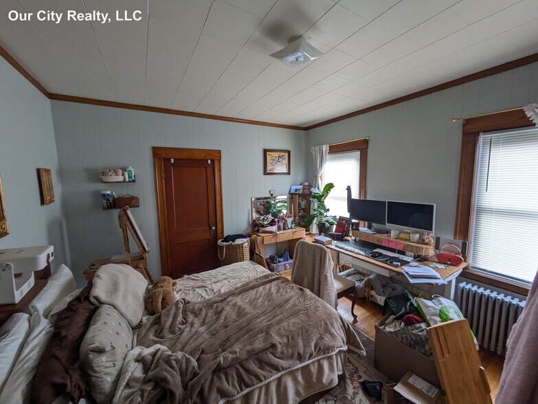 Building Photo - 64 Ten Hills Rd