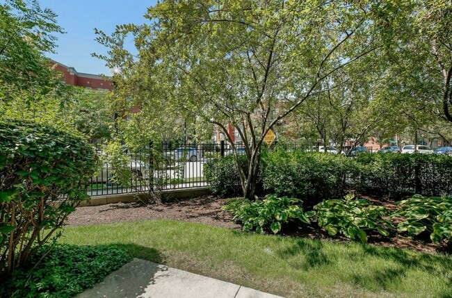 Building Photo - 1407 S Halsted St