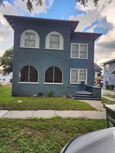 Building Photo - 731 Ave A SW