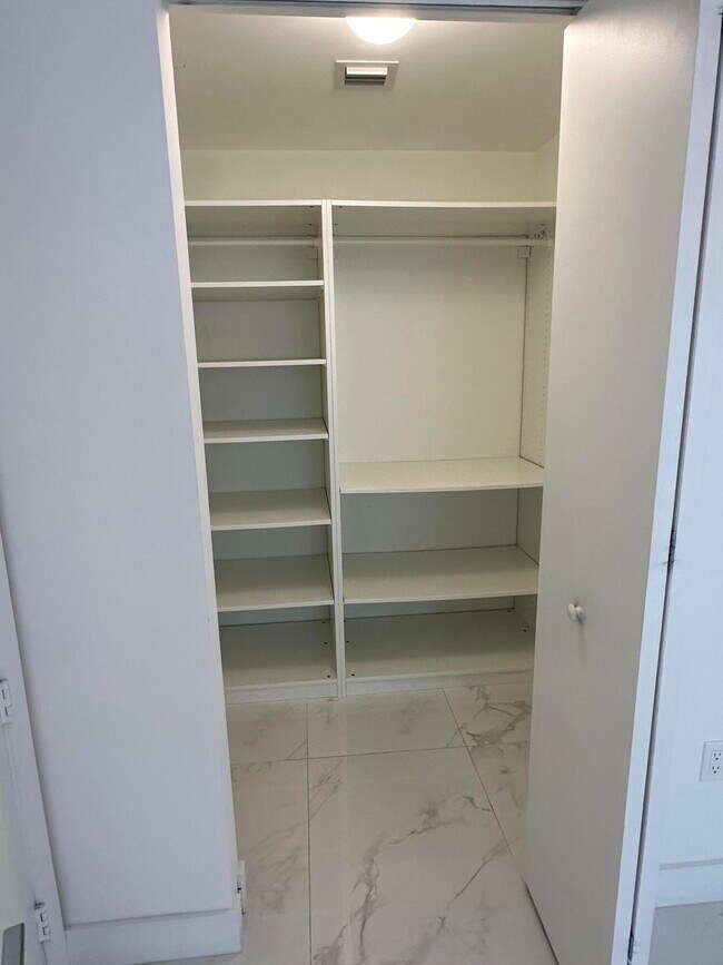 Building Photo - 488 NE 18th St