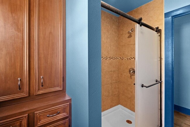 Building Photo - 1181 Graham St