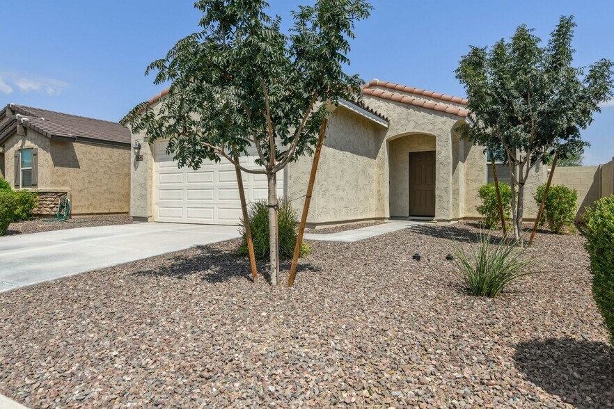 Primary Photo - 18666 Puget Ave