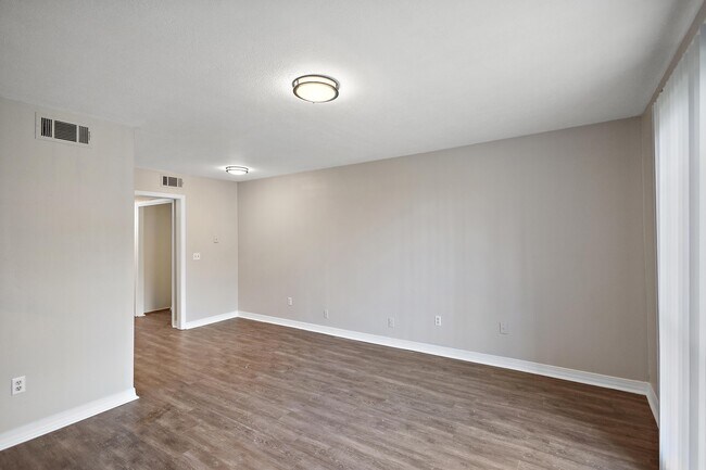 Building Photo - 647 Rio Street