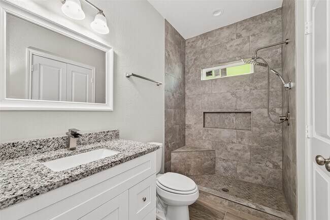 Building Photo - 352 Westchase St