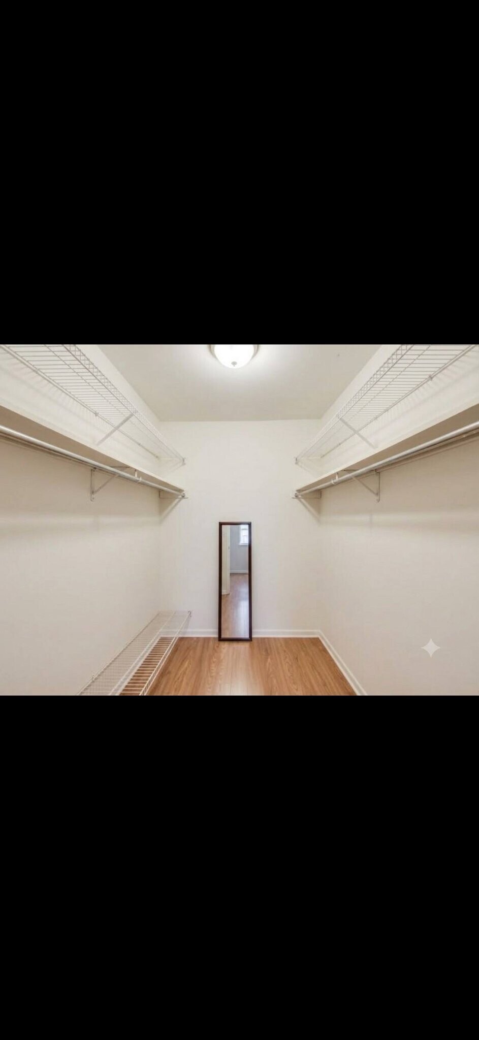Building Photo - 1132 E Randville Dr