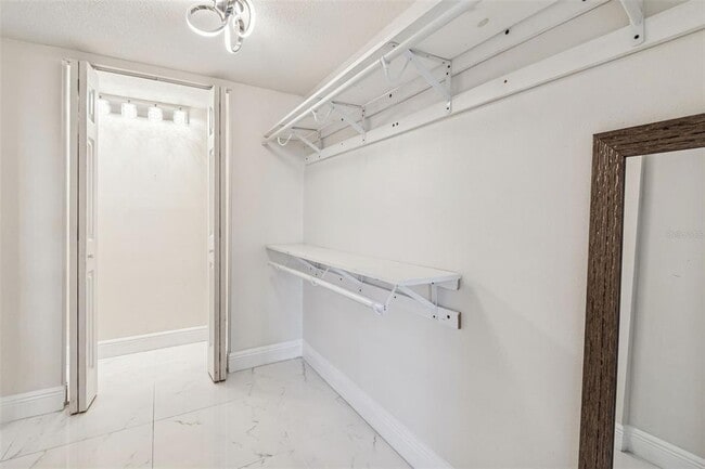 Building Photo - 2302 S Manhattan Ave