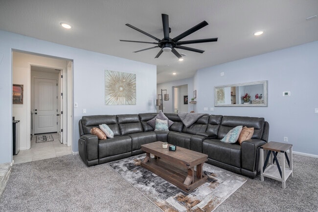 Building Photo - 750 W Torino Pl