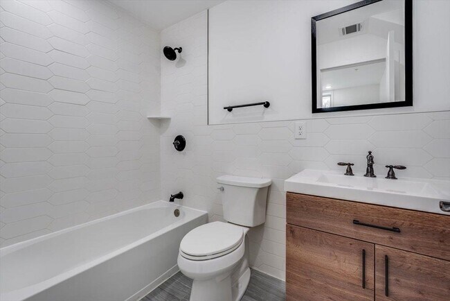 Building Photo - 260 Palisade Ave