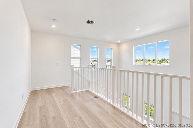 Building Photo - 4763 Saddle Ranch Rd