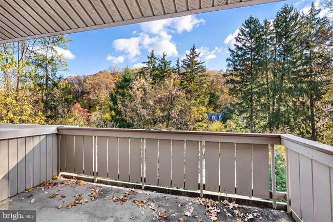 Building Photo - 110 Cross Keys Rd