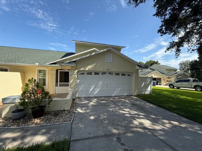 Building Photo - 8927 Courtyard Ln