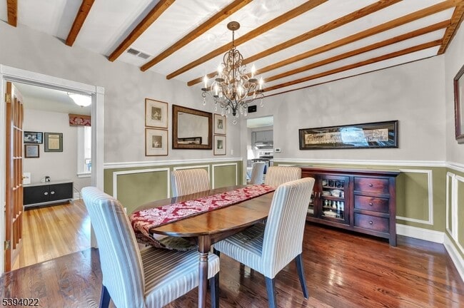 Building Photo - 19 Forest Dr