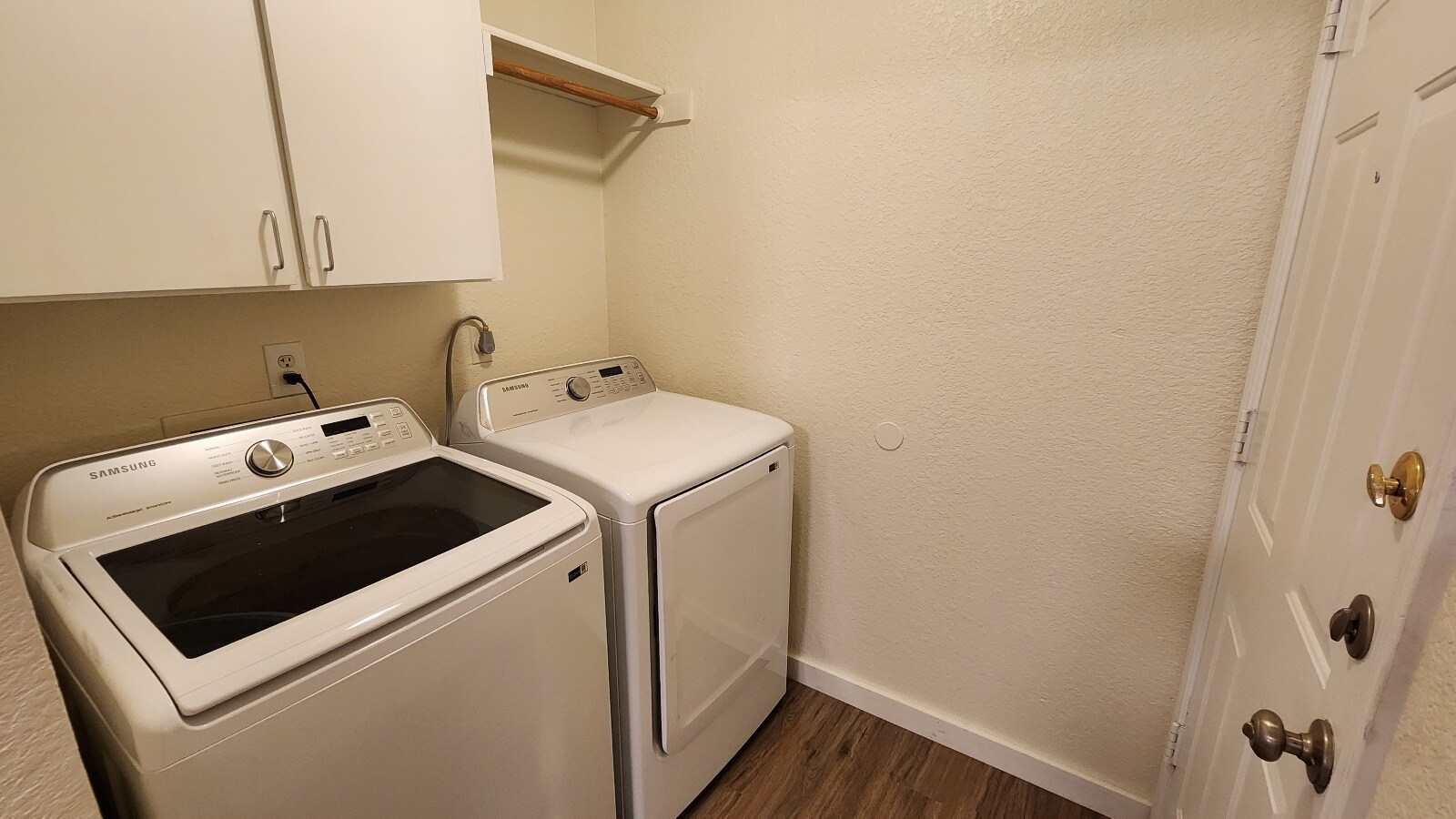High-end washer and dryer (w/ $50/mo fee) - 1110 Circle M Dr