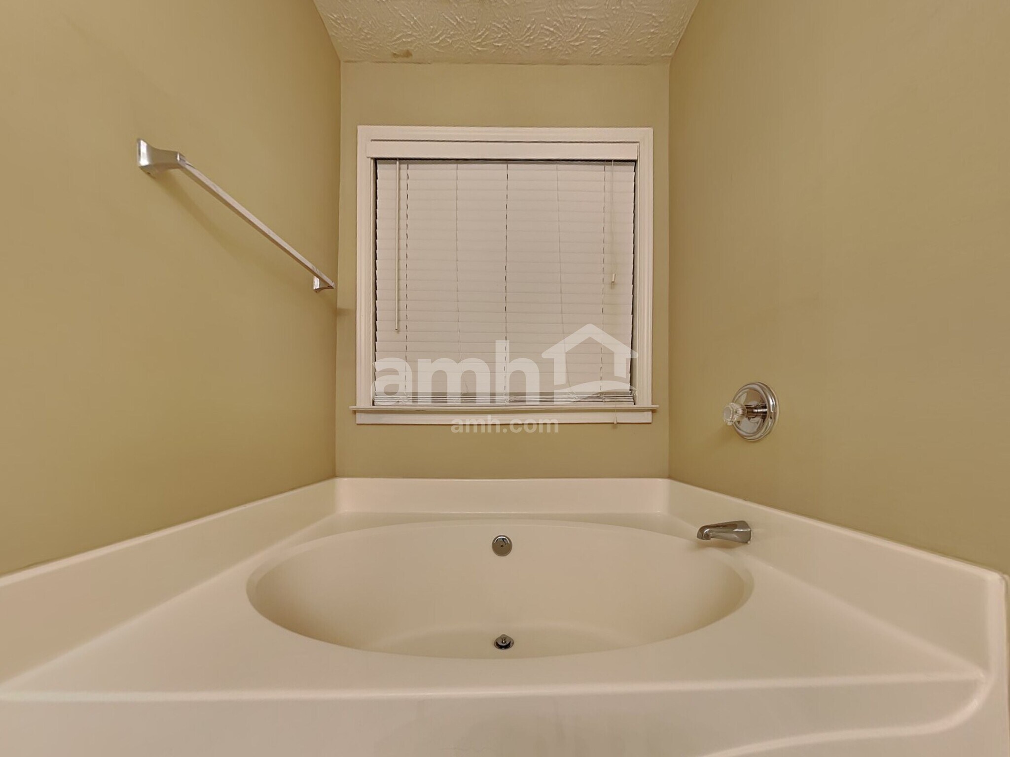 Building Photo - 3801 Bogan Mill Rd