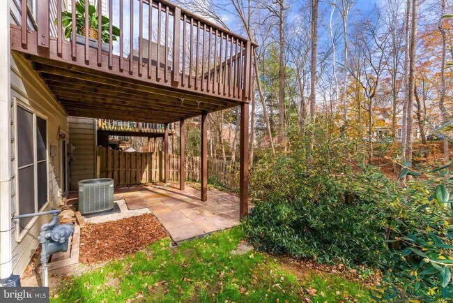 Building Photo - 12165 Abbey Glen Ct