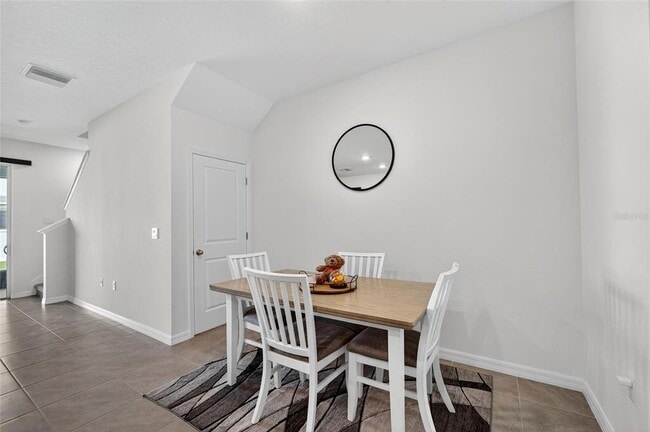 Building Photo - 3504 White Dandelion Ct