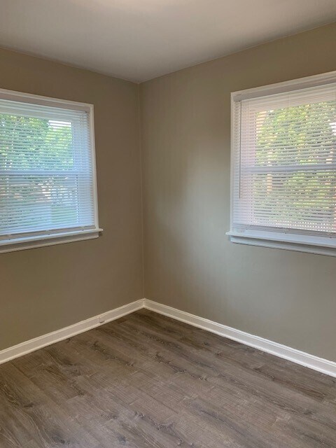 Building Photo - 707 Clarendon Pl