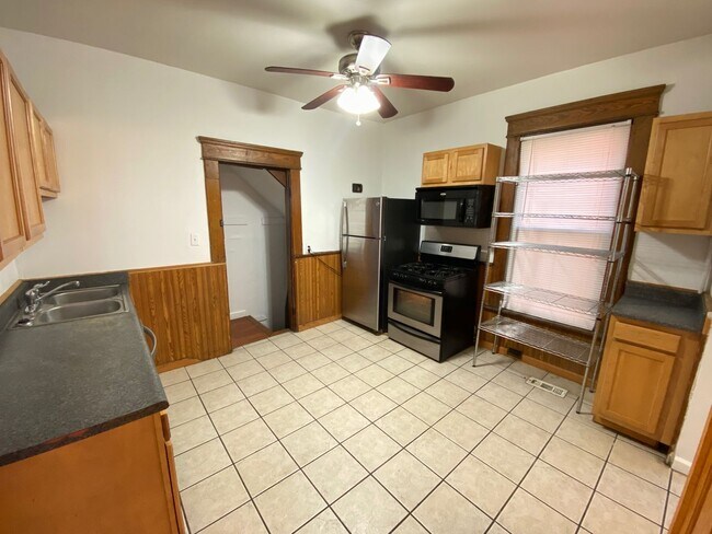 Building Photo - 1837 N 4th St