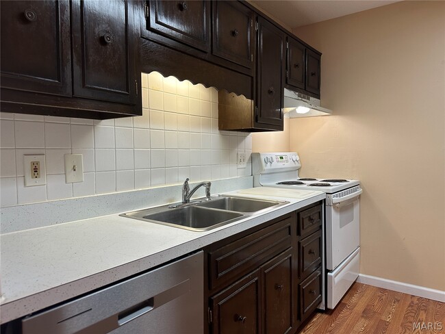 Building Photo - 452 Chapel Ridge Dr
