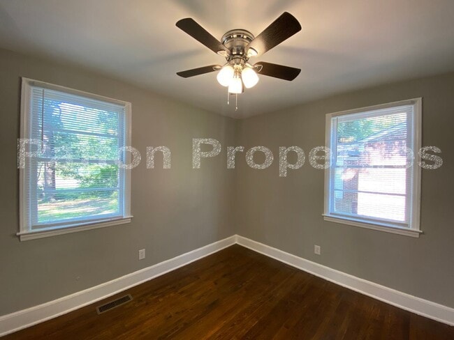 Building Photo - Lincoln Park Home