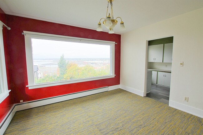 Building Photo - Bay View Living Near WWU – 1 & 3 Bedroom Units
