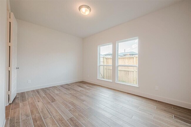 Building Photo - 29803 Breezy Pnes Lp