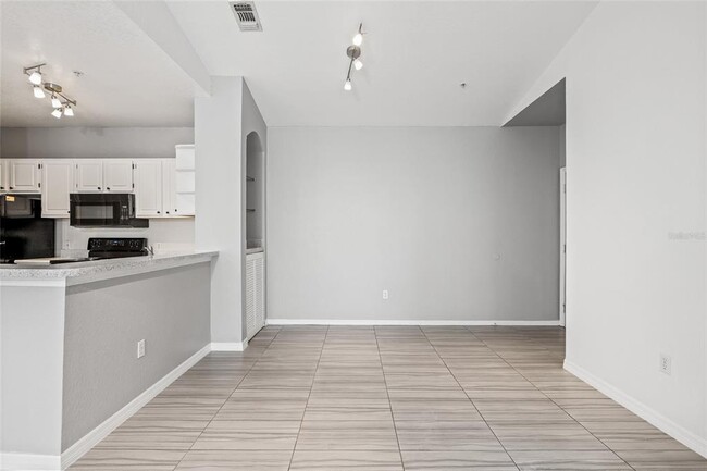 Building Photo - 5513 Legacy Crescent Pl