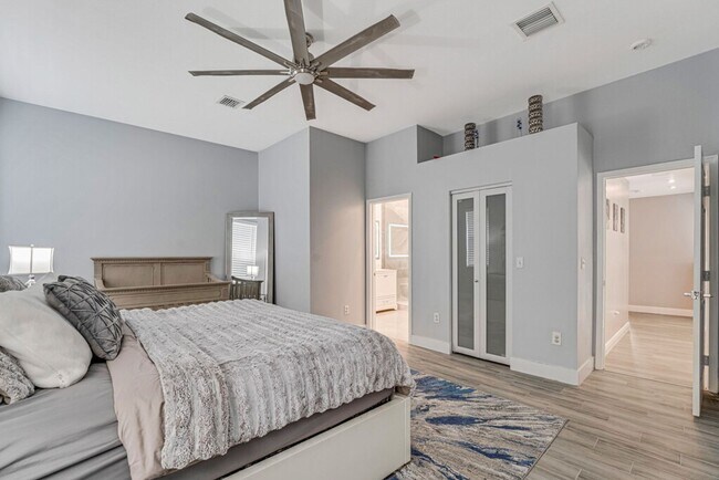 Building Photo - Spacious 3-Bedroom with 3 Full Baths in Royal Palm Beach!