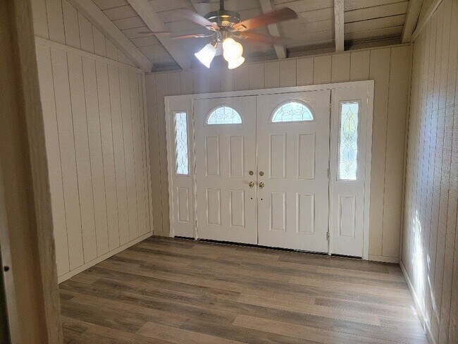 Building Photo - Very Nice 3bd 2 bath House for rent in Cameron Park