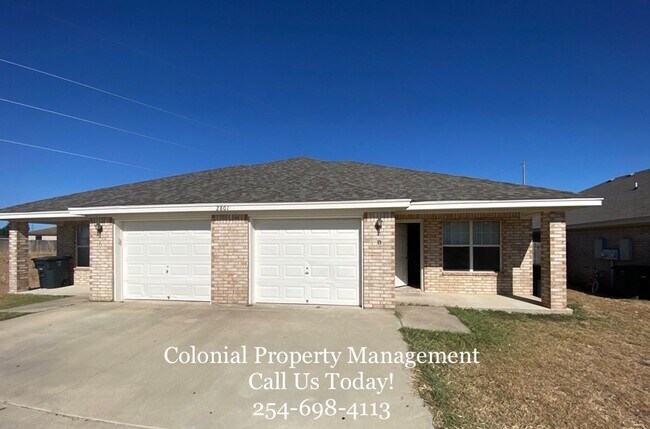 Primary Photo - 2801 Seabiscuit Dr