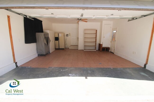 Building Photo - $4895 - Large beautiful 3/2 Home located i...